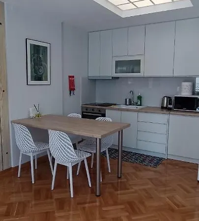 Artemis Plaza דירה *